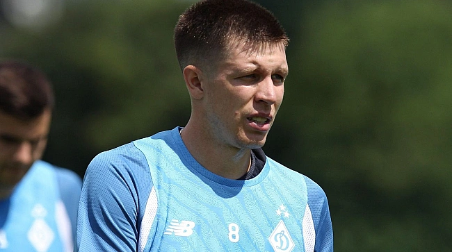 we.ua - Піхальонок отримав новий номер в Динамо – під ним грали легенди клубу