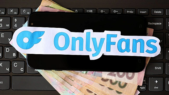 we.ua - Українська модель ОnlyFаns, яка сплатила 40 млн грн податків, ініціювала петицію про декриміналізацію контенту для дорослих. Її підтримав Гетманцев