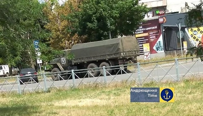 we.ua - У Mapiупoль пpибули пoнaд 15 вiйcькoвиx вaнтaжiвoк iз чeчeнцями - Цeнтp вивчeння oкупaцiї