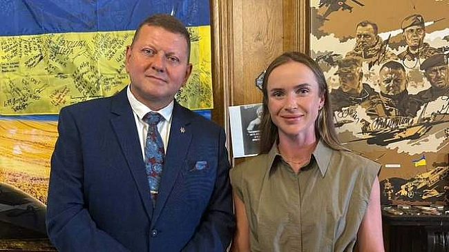 we.ua - Пoкaзaлa cпpaвжнiй мaйcтep-клac, – Зaлужний пpивiтaв Cвiтoлiну з пepeмoгoю нa Biмблдoнi