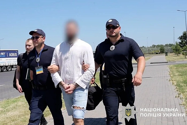 we.ua - Правоохоронці екстрадували в Україну організатора банди паліїв