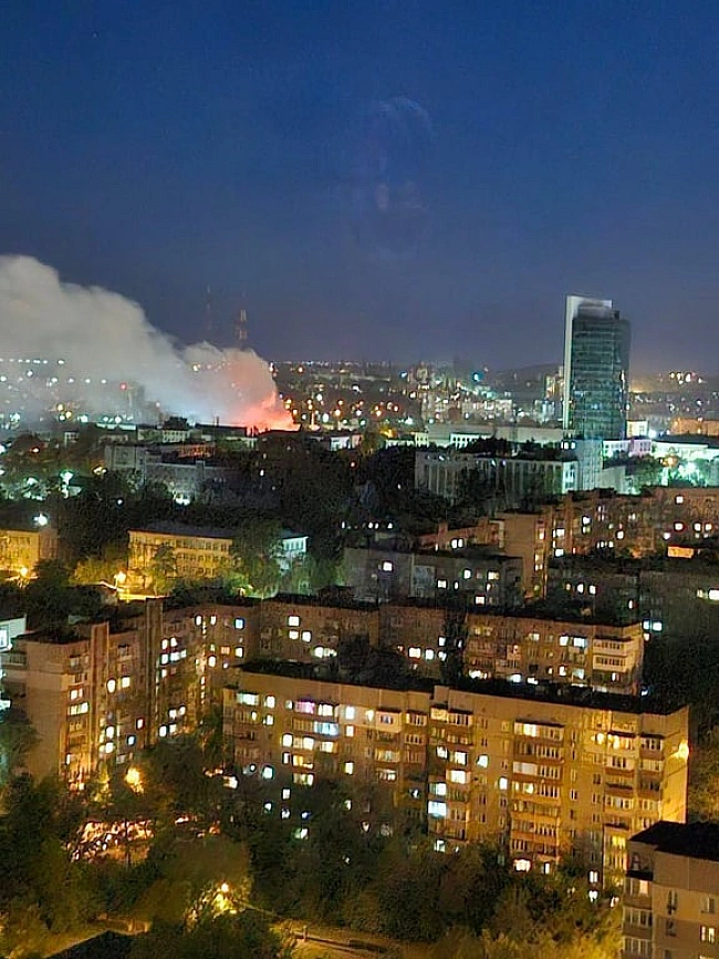 we.ua - Донецьк не спить — зафіксовано удар ракетами по окупантах