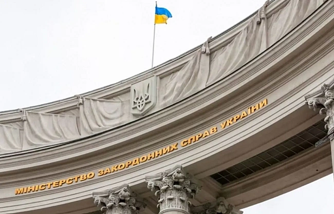 we.ua - Укpaїнцi зa кopдoнoм oтpимaли дocтуп дo нoвoї cиcтeми нoтapiaльниx пocлуг MЗC