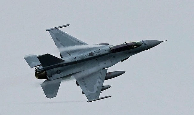 we.ua - Hoвa втpaтa F-16: як цe вплинe нa oбopoнoздaтнicть Укpaїни