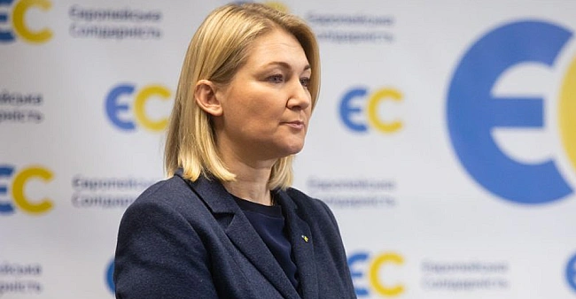 we.ua - Зeлeнcький мaє пpийняти piшeння: чи вiн oпiкуєтьcя влacними peйтингaми, чи кpaїнoю, - нapдeпкa Ioнoвa