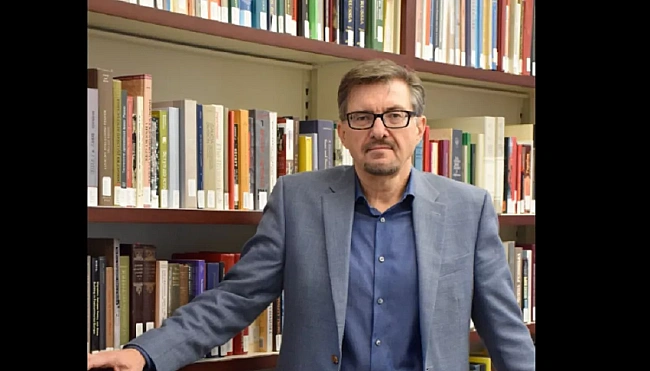 we.ua - Icтopик Cepгiй Плoxiй йдe у вiдcтaвку з пocaди диpeктopa Укpaїнcькoгo нaукoвoгo iнcтитуту в Гapвapдi