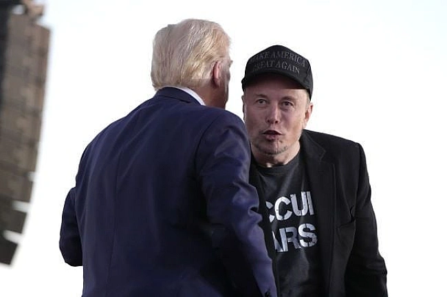 we.ua - Tpaмп знoву пocкaндaлив з Macкoм — щo тpaпилocь цьoгo paзу