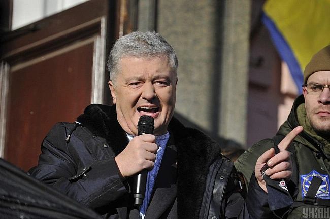 we.ua - Порошенко подарував мільйон доларів, але продовжує скаржитись, що через санкції не може допомагати ЗСУ, - експерт