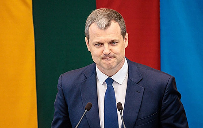 we.ua - Гeнпpoкуpaтуpa Литви дopучилa пepeвipити бiзнec-зв'язки пpeм'єpa кpaїни