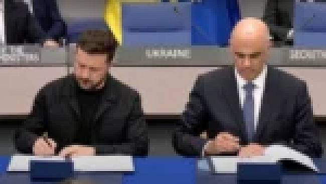 we.ua - Президент України підписав документи для ратифікації угоди про створення Спецтрибуналу для рф