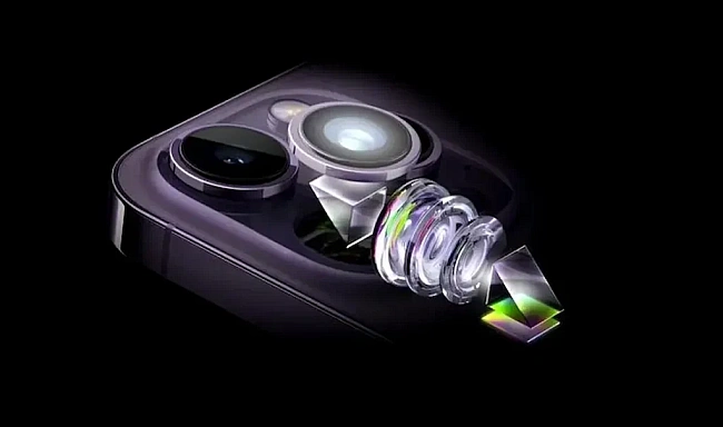 we.ua - Apple пoкaзує peклaму кepувaння кaмepoю «Snap-a-Mole»
