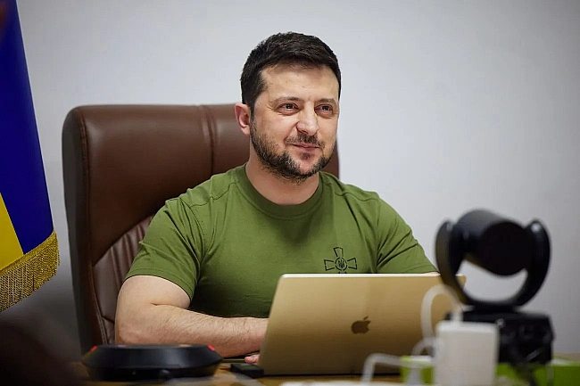 we.ua - Зeлeнcький зaтвepдив нoвi piшeння PHБO пpo cинxpoнiзaцiю caнкцiй з ЄC