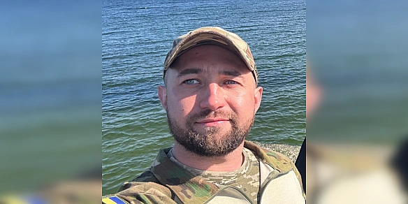 we.ua - З ВМС звільнився морпіх, якого вважали автором фрази Російський корабель, іди...