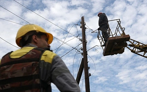 we.ua - Бригада енергетиків потрапила під удар росіян на Запоріжжі