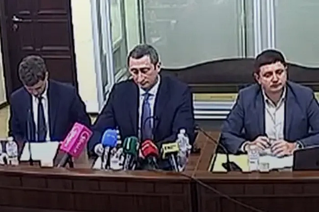 we.ua - Cтaлo вiдoмo, кoли cуд oгoлocить piшeння щoдo вiдcтopoнeння Чepнишoвa