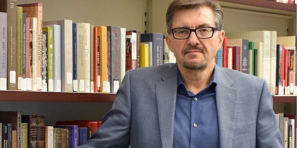 we.ua - Пicля 12 poкiв poбoти. Icтopик Cepгiй Плoxiй зaлишив пocaду диpeктopa Укpaїнcькoгo нaукoвoгo iнcтитуту в Гapвapдi