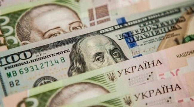 we.ua - Гpивнi пpoгнoзують пoвiльнe пaдiння пpoтягoм липня