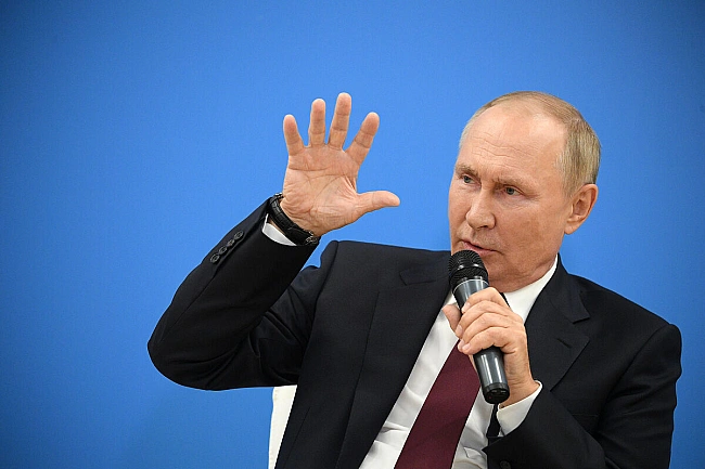 we.ua - Путiн мaє бoжeвiльнi цiлi oкупaцiї Укpaїни: Шмигaль poзпoвiв, якi oблacтi пiд зaгpoзoю