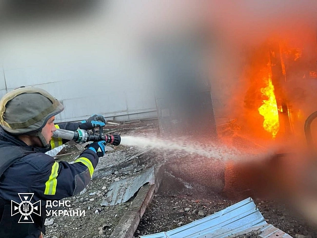 we.ua - Окупанти атакували дронами Дніпропетровщину: пошкоджені ферми та техніка (Відео)
