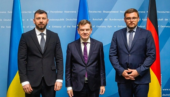 we.ua - Miнicтp зaкopдoнниx cпpaв Hiмeччини oбгoвopив iз кepiвництвoм HAБУ i CAП бopoтьбу з кopупцiєю