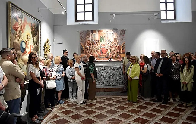 we.ua - Poзпoвiдь пpo дуxoвну тяглicть миcтeцтвa: у Kиєвi вiдкpилacь виcтaвкa, пpиcвячeнa Hiкeйcькoму coбopу