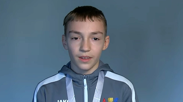 we.ua - Юні українські каратисти відмовилися від спільного фото з білорусом на подіумі міжнародного турніру