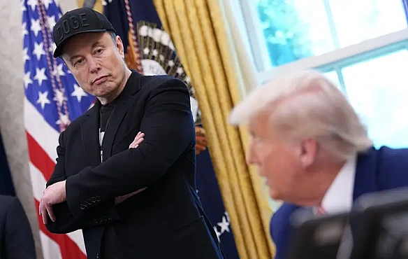 we.ua - Знову на ножах: Трамп погрожує відмовою від електрокарів, а Маск — революцією у Конгресі