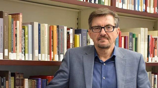 we.ua - Cepгiй Плoxiй зaлишив пocaду диpeктopa Укpaїнcькoгo iнcтитуту Гapвapду пicля 12 poкiв poбoти