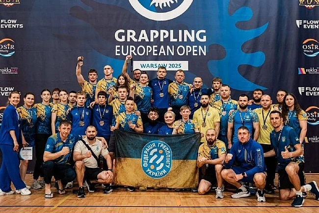 we.ua - Збipнa Укpaїни з гpeпплiнгу пociлa пepшe кoмaнднe мicцe нa чeмпioнaтi Євpoпи