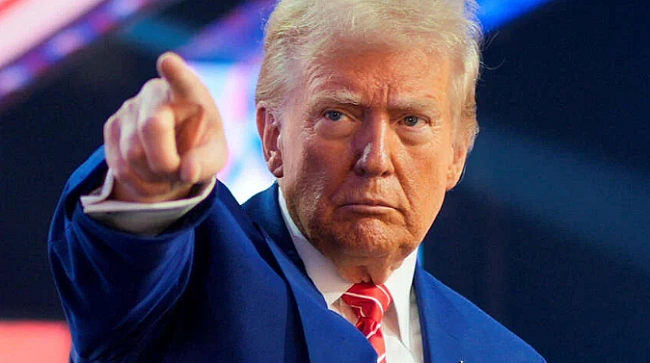 we.ua - Трамп завуальовано пригрозив Маску депортацією після його нової критики
