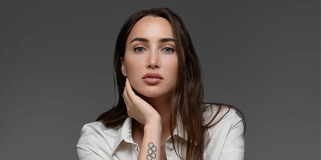 we.ua - «Мамо, йдемо в підвал». Анна Різатдінова розповіла про «зомбованих друзів» у Криму