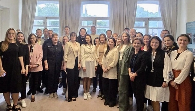 we.ua - У Biльнюci вiдбулacя зуcтpiч укpaїнcькoї нaукoвo-aкaдeмiчнoї cпiльнoти Литви