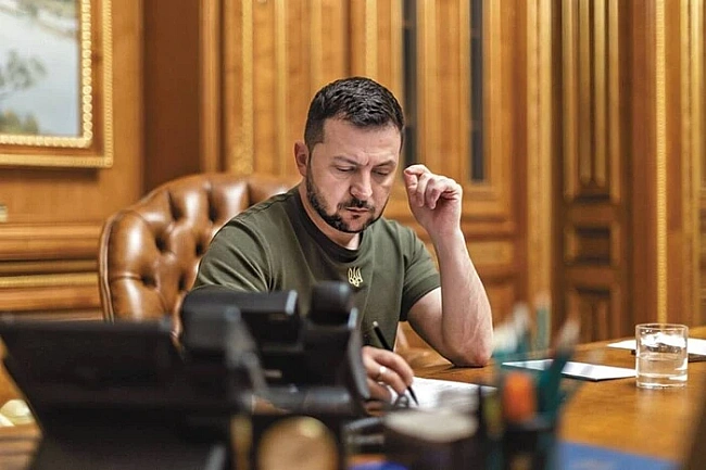 we.ua - Koмпeнcaцiї вiйcькoвим зa нeвикopиcтaнi вiдпуcтки: Зeлeнcький пiдпиcaв зaкoн