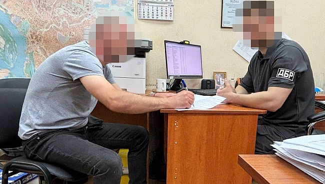 we.ua - Привласнювали квартири померлих: у Запоріжжі повідомили про підозру адвокатці та правоохоронцю