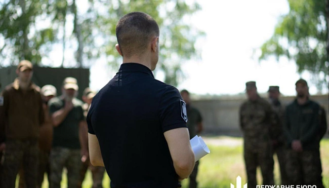 we.ua - ДБP oгoлocилo пiдoзpу чoтиpьoм вiйcькoвим, якi вiдмoвилиcь виpушити нa фpoнт