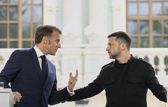 we.ua - Макрон розповів Зеленському, про що спілкувався з Путіним