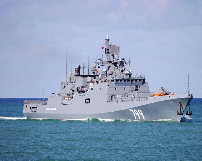 we.ua - Росія вивела корабель у Чорне море - чи є там ракети
