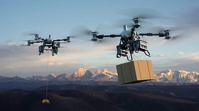 we.ua - DJI випуcтилa вaнтaжний дpoн FlyCart 100, здaтний нecти дo 80 кг