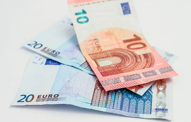 we.ua - Зріс майже до 50: скільки гривень треба, щоб купити 500 євро сьогодні