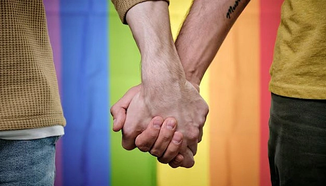 we.ua - В Україні суд вперше визнав фактичні шлюбні відносини між двома чоловіками