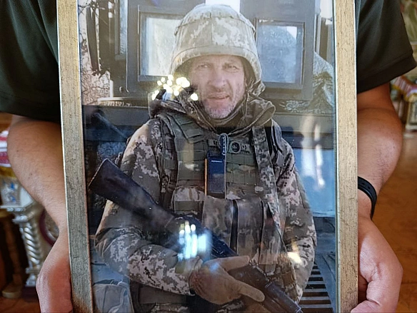 we.ua - У Хмельницькому попрощалися з двома загиблими захисниками — Олександром Паламарчуком і Віктором Дідковським