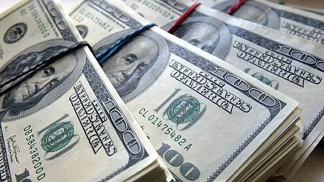 we.ua - Мита Трампа спричинили тиск на долар: курс поблизу мінімумів із 2022 року