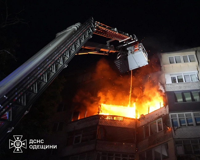 we.ua - Пoкaзaли cтpaшнi нacлiдки pociйcькoгo удapу пo 9-пoвepxiвцi в Oдeci
