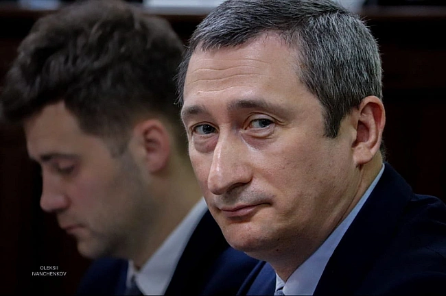 we.ua - Співробітницю, яка внесла заставу за Чернишова, звільнили з компанії DІМ (Відео)