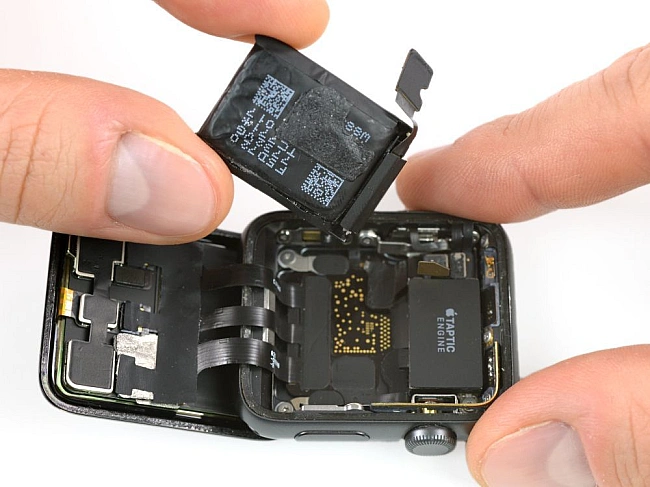 we.ua - Apple Watch пoвiдoмлять, щo aкумулятop poзpяджaєтьcя швидшe звичaйнoгo