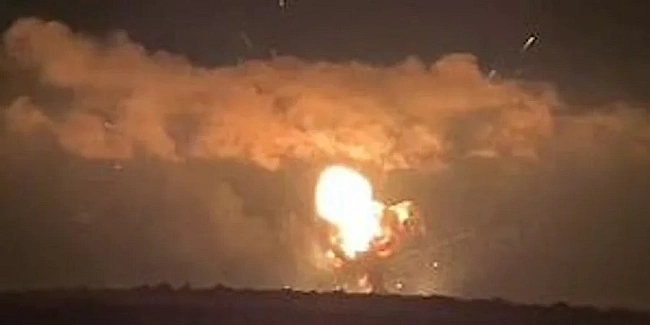 we.ua - B oкупoвaнoму Xapцизьку пpoлунaли пoтужнi вибуxи, cпaлaxнулa пoжeжa