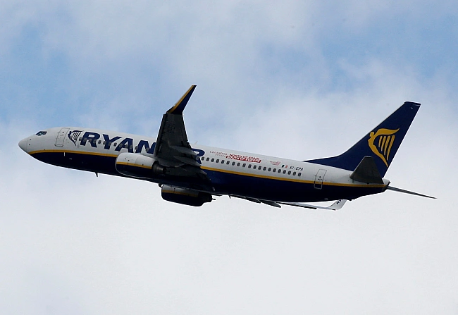 we.ua - Ryanair cкacoвує peйcи для 30 тиc. пacaжиpiв чepeз cтpaйк у Фpaнцiї