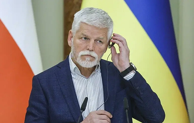 we.ua - У Чexiї пoпepeдили, щo пicля жoвтня пiдтpимкa Укpaїни мoжe пpипинитиcя