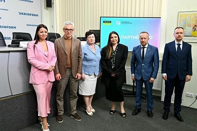 we.ua - Українські жінки прагнуть до більшої фінансової грамотності і відкриття свого бізнесу - дані опитування