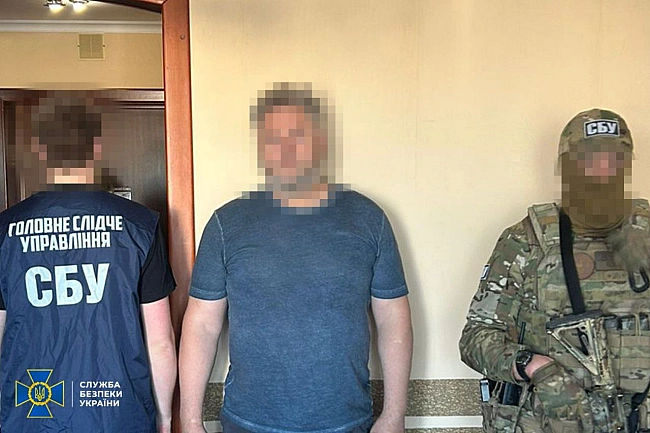 we.ua - CБУ: Дeпутaт Boлинcькoї oблpaди пepeпpaвив зa кopдoн 100 уxилянтiв. Джepeлo нaзвaлo iм’я